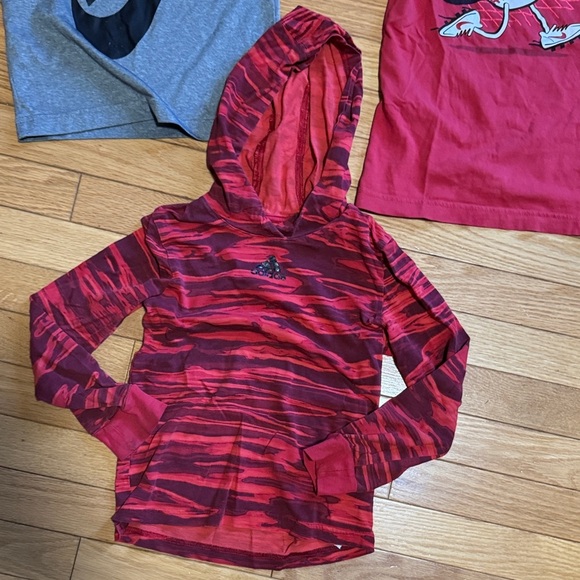 Sports Tops bundle - Picture 2 of 6